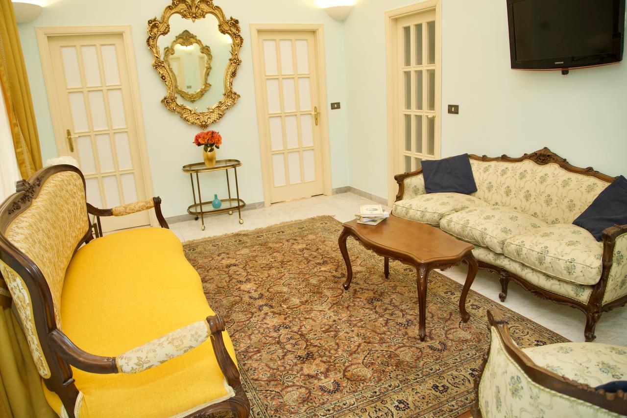 La Terrazza Di Dante Bed and Breakfast Neapol Zewnętrze zdjęcie